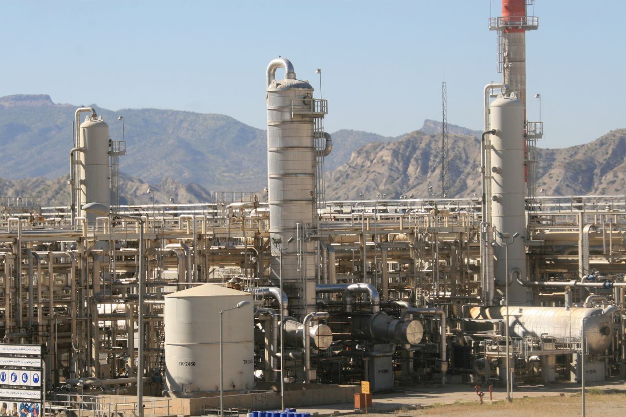 تبدیل وضعیت ۱۶۲ ایثارگر به استخدام رسمی در شرکت پالایش گاز ایلام تبدیل وضعیت ۱۶۲ ایثارگر به استخدام رسمی در شرکت پالایش گاز ایلام