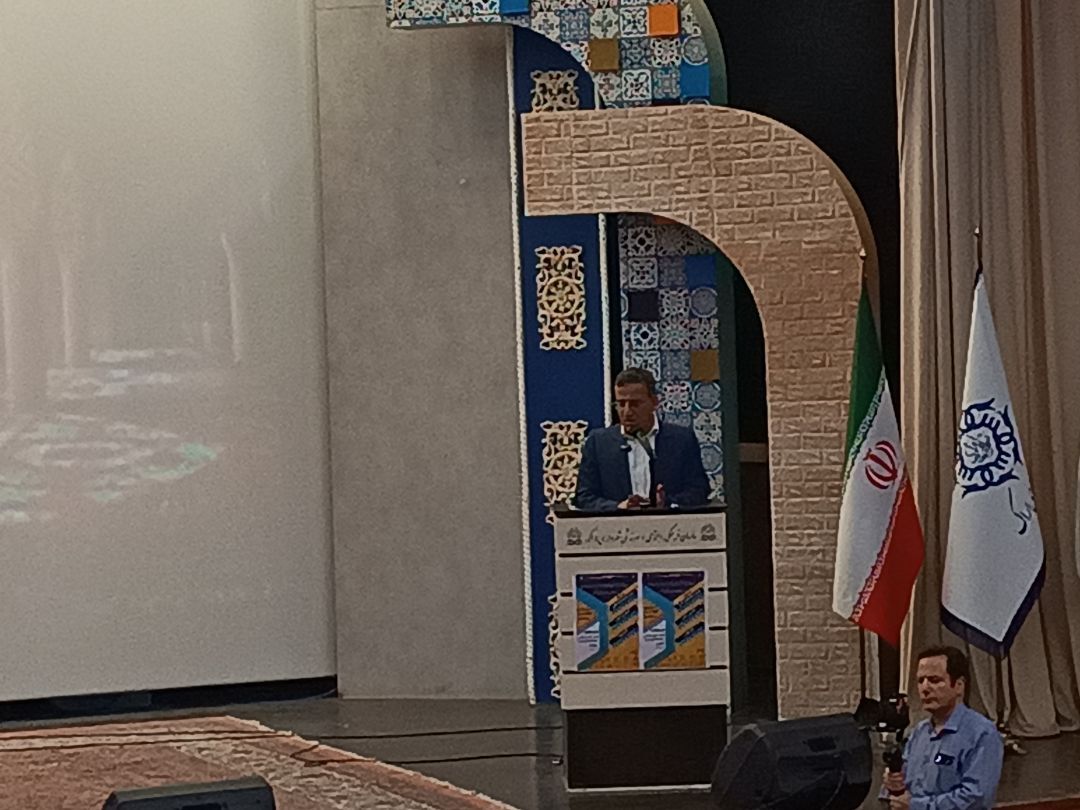 بازار تاریخی اراک؛ یکی از مهم‌ترین محورهای بازآفرینی و گردشگری/  اراک قابلیت‌های فرااستانی دارد