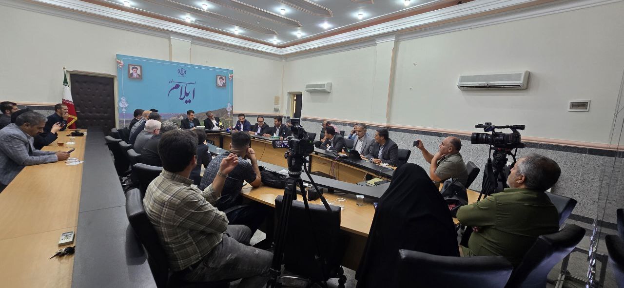 جلسه فوق العاده برای نجات مدیریت شهری ایلام شورا زیر تیغ نظارت جلسه فوق العاده برای نجات مدیریت شهری ایلام شورا زیر تیغ نظارت