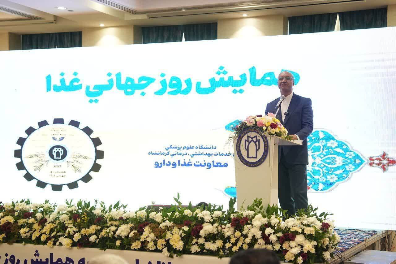 نان سالم، کلید ارتقای سلامت عمومی و کاهش هزینههای درمانی است / طرح «نان کامل و سالم» در کرمانشاه؛ الگویی برای تغذیه سالم در کشور نان سالم، کلید ارتقای سلامت عمومی و کاهش هزینههای درمانی است / طرح «نان کامل و سالم» در کرمانشاه؛ الگویی برای تغذیه سالم در کشور