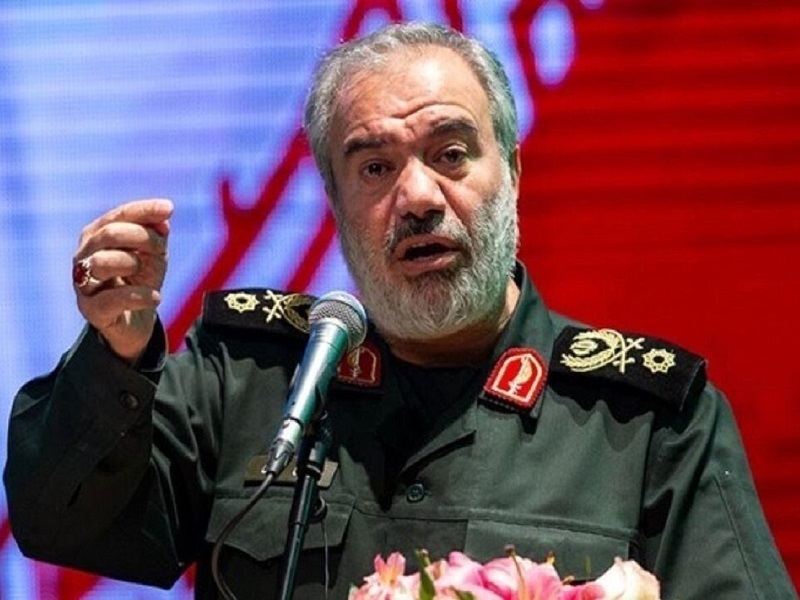 ناگفته‌های عرصه دفاعی فراوان است/ تهدید آمریکایی‌ها، پوچ و غیرقابل اعتناست