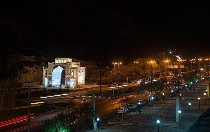 شب‌های تاریک شیراز؛ بودجه‌های مبهم و رانت‌های نورانی