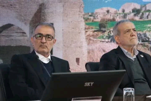 پزشکیان در کهگیلویه و بویراحمد؛ سفرِ وعدهها یا نقطه آغاز اصلاحات مدیریتی؟ پزشکیان در کهگیلویه و بویراحمد؛ سفرِ وعدهها یا نقطه آغاز اصلاحات مدیریتی؟