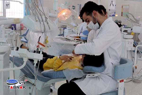 آغاز پویش «لبخند با برکت» در خراسان شمالی؛ ارائه خدمات رایگان دندانپزشکی به دانش‌آموزان محروم
