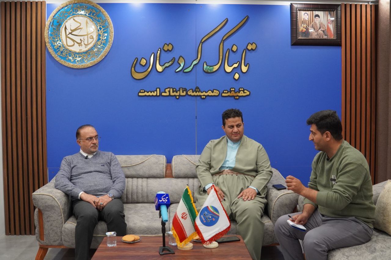 محرومیت مناطق آزاد بانه و مریوان از ابتداییترین تجهیزات/ برای روشن شدن وضعیت مناطق آزاد، کمیسیون اصل ۹۰ و اقتصادی را به کردستان میآورم + فیلم محرومیت مناطق آزاد بانه و مریوان از ابتداییترین تجهیزات/ برای روشن شدن وضعیت مناطق آزاد، کمیسیون اصل ۹۰ و اقتصادی را به کردستان میآورم + فیلم