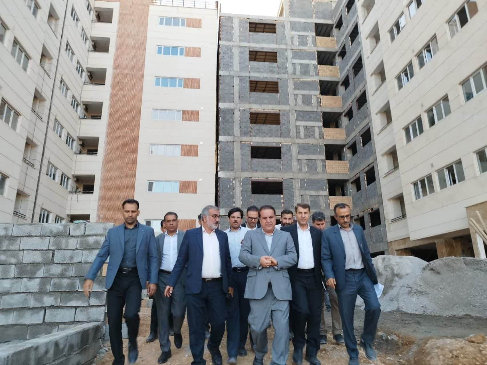 استاندار ایلام: هر روز تأخیر در تحويل مسكن فشار مضاعفی بر خانواده ها است + فیلم