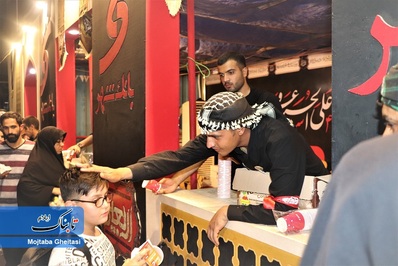 در مسیر خدمت به زوار حسینی