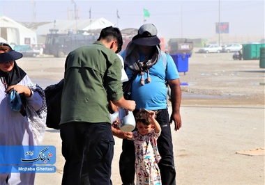 در مسیر خدمت به زوار حسینی