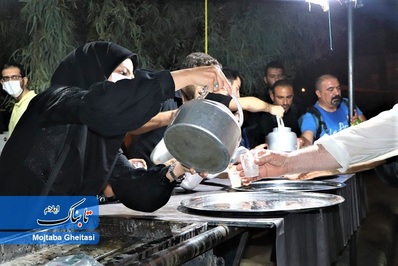 در مسیر خدمت به زوار حسینی