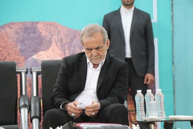 دیدار مردمی رییس جمهور با مردم ایلام